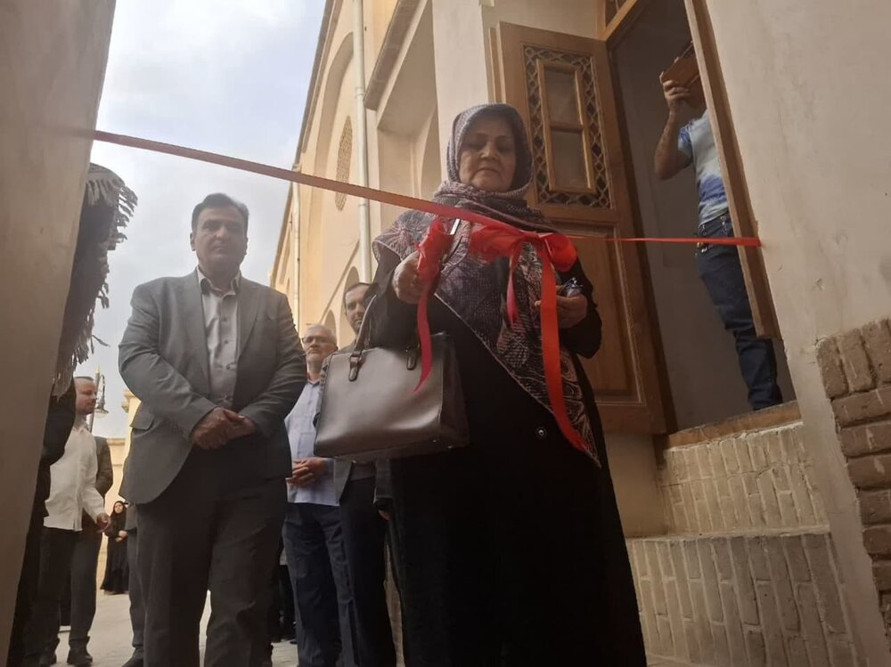 افتتاح نگارخانه خبرنگار فقید استاد مرتضی شریف در کاشان