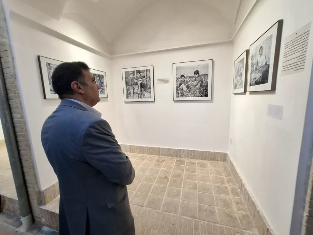 افتتاح نگارخانه خبرنگار فقید استاد مرتضی شریف در کاشان