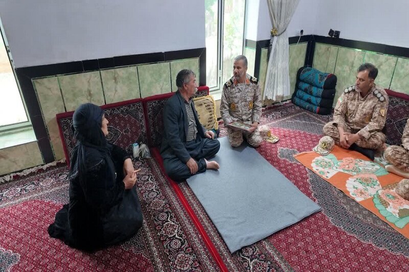 خانواده‌های شهدا ولی‌نعمت ما هستند