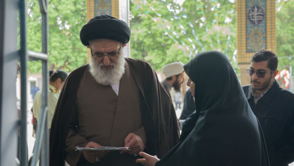 تصاویر| اجتماع ۳۰۰۰ نفری معصومه‌ها در کرج به مناسبت میلاد حضرت معصومه (س)