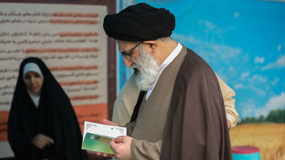 تصاویر| اجتماع ۳۰۰۰ نفری معصومه‌ها در کرج به مناسبت میلاد حضرت معصومه (س)