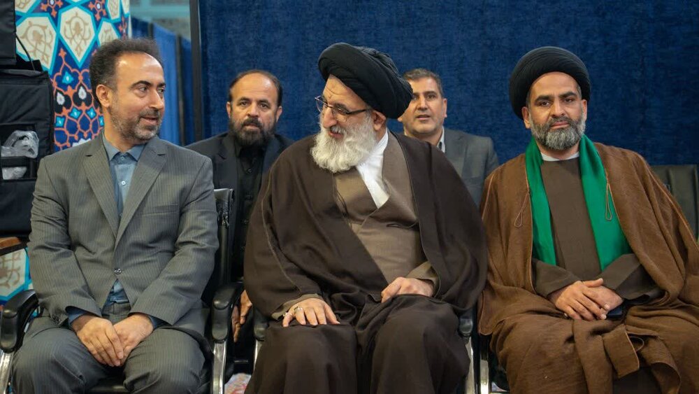 تصاویر| اجتماع ۳۰۰۰ نفری معصومه‌ها در کرج به مناسبت میلاد حضرت معصومه (س)