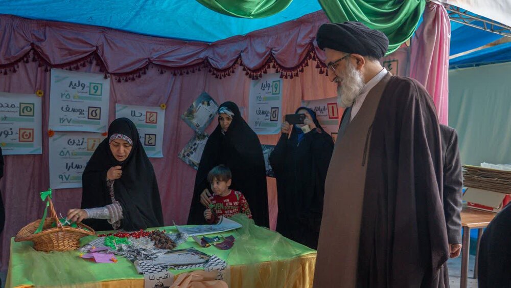 تصاویر| اجتماع ۳۰۰۰ نفری معصومه‌ها در کرج به مناسبت میلاد حضرت معصومه (س)