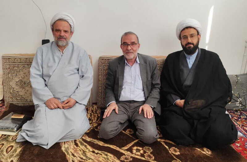 دیدار نمایندگان آیت الله اعرافی با بازنشستگان مرکز مدیریت حوزه‌های علمیه + عکس