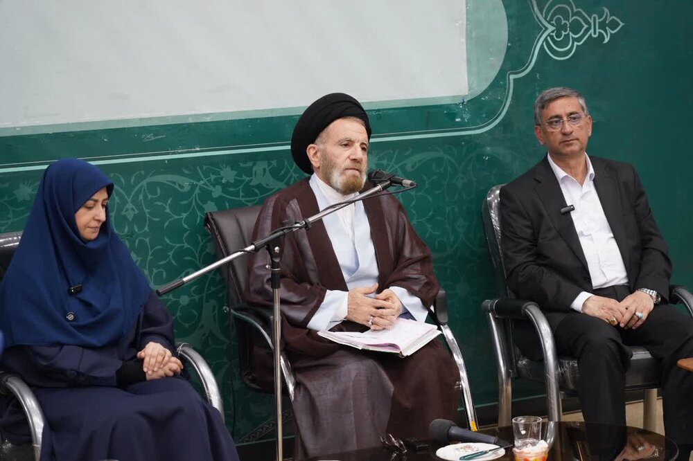 تصاویر/ دیدار رئیس سازمان حفاظت محیط زیست با نماینده ولی فقیه در لرستان