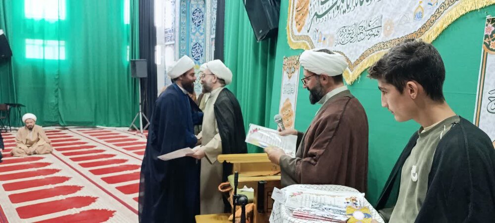 تصاویر/ ویژه برنامه گرامیداشت مقام معلم در مدرسه علمیه نورآباد