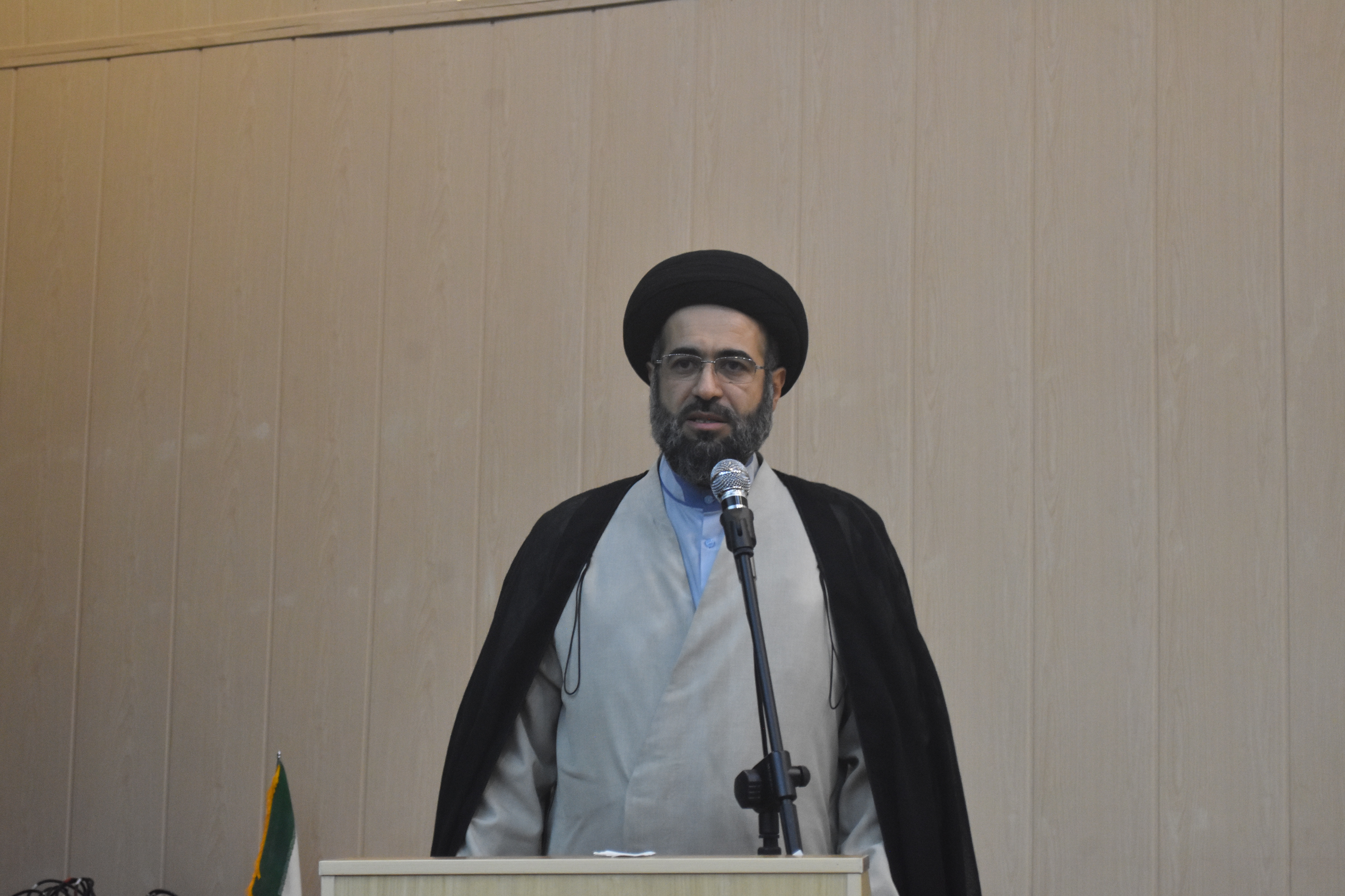 حقوق اساتید بر اساس تورم هر ساله کمتر می‌شود