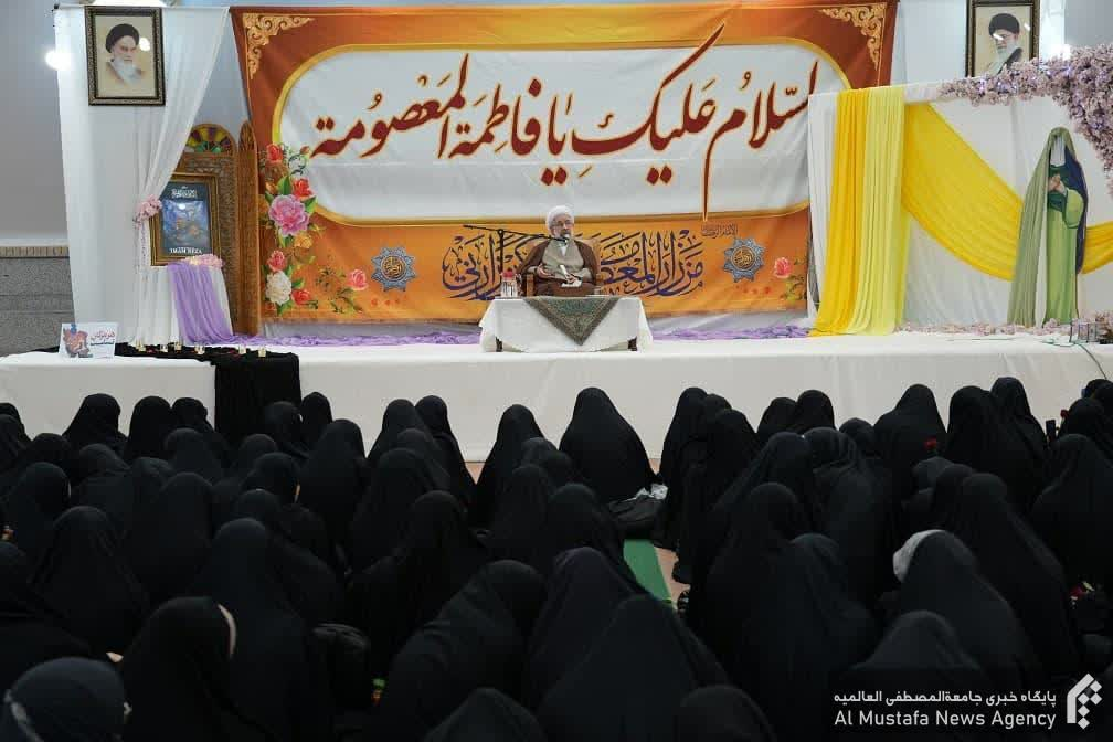 فرهنگ غرب به نام زن و آزادی بیشترین جفا و ظلم را به زنان داشته است