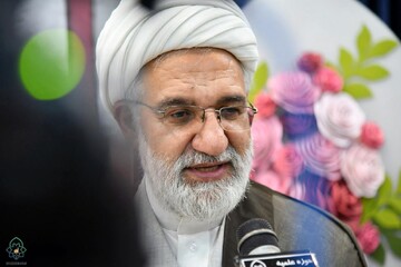 نامگذاری روز دختر به نام حضرت معصومه(س) انتخابی راهبردی است