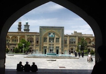 حوزه علمیه با شکوه قم مایه افتخار است