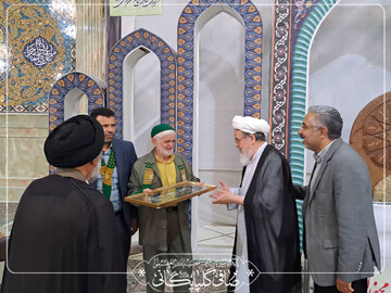 دیدار خادمان حرم امام رضا (ع) با استاد حوزه علمیه قم