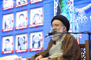 غنی‌سازی خط قرمز ما است