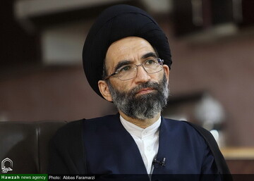 روحانیون وارث پیامبر گرامی اسلام و سرباز حضرت ولی عصر(عج) هستند