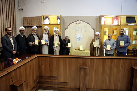 تصاویر/ مراسم رونمایی از کتاب تازه‌یاب الرسالة الفاطمیة