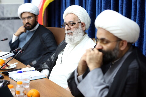 تصاویر/ سومین جلسه از سلسله نشست‌های اساتید و فضلای حوزه علمیه