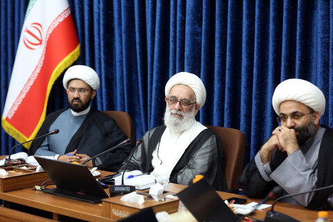 تصاویر/ سومین جلسه از سلسله نشست‌های اساتید و فضلای حوزه علمیه