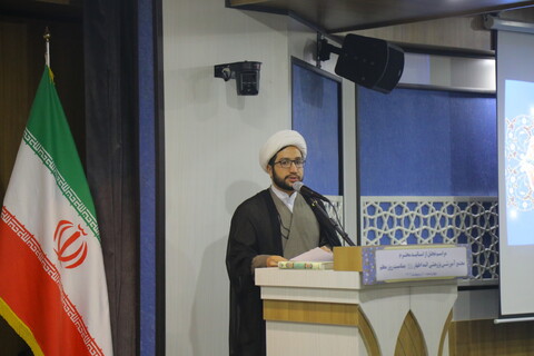 تصاویر / مراسم تجلیل از اساتید مجتمع آموزشی پژوهشی ائمه اطهار (ع) بمناسبت روز معلم