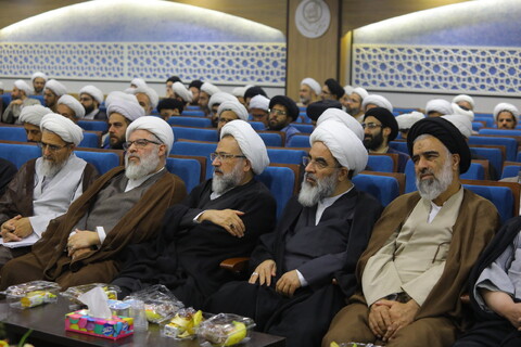 تصاویر / مراسم تجلیل از اساتید مجتمع آموزشی پژوهشی ائمه اطهار (ع) بمناسبت روز معلم