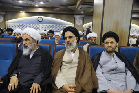 تصاویر / مراسم تجلیل از اساتید مجتمع آموزشی پژوهشی ائمه اطهار (ع) بمناسبت روز معلم