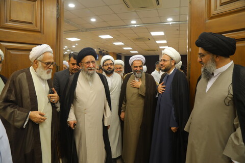 تصاویر / مراسم رونمایی از  " درگاه جامع فقه معاصر  " در قم