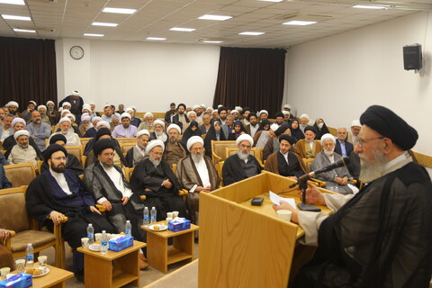 تصاویر / مراسم رونمایی از  " درگاه جامع فقه معاصر  " در قم