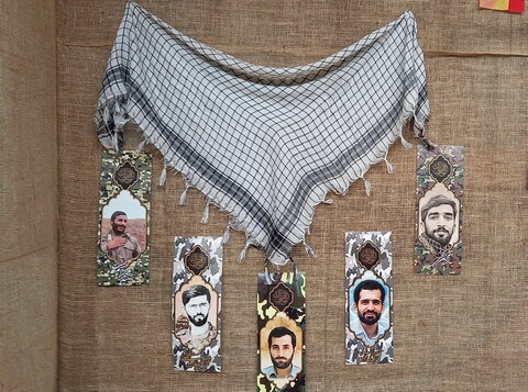 تصاویر/ برپایی یادمان شهدا در مدرسه علمیه آیت‌الله مدنی کاشانی(ره)