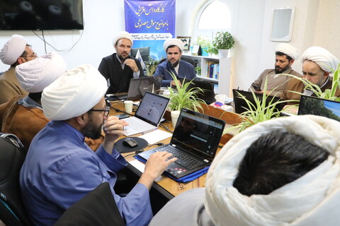 تصاویر/ کارگاه دانش افزایی هوش مصنوعی در حوزه علمیه آذربایجان غربی