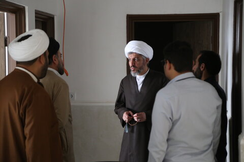 تصاویر/معاون منابع انسانی حوزه‌های علمیه کشور از پروژه‌های عمرانی حوزه علمیه خوزستان بازدید کرد