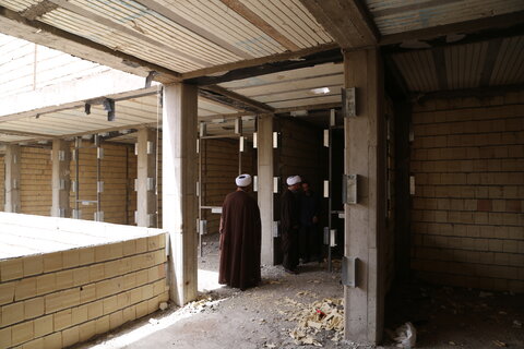 تصاویر/معاون منابع انسانی حوزه‌های علمیه کشور از پروژه‌های عمرانی مدرسه علمیه امام حسن مجتبی (علیه السلام) اهواز بازدید کرد