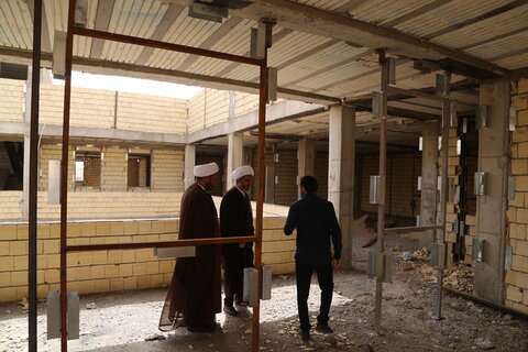 تصاویر/معاون منابع انسانی حوزه‌های علمیه کشور از پروژه‌های عمرانی مدرسه علمیه امام حسن مجتبی (علیه السلام) اهواز بازدید کرد