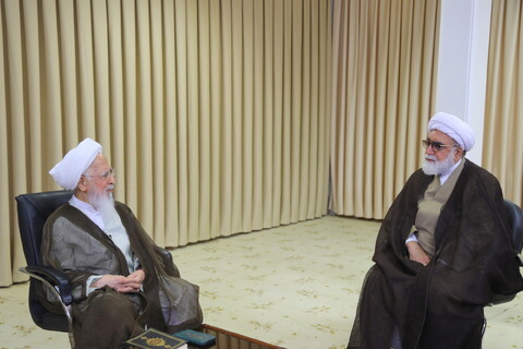 تصاویر / دیدار تولیت آستان قدس رضوی با آیت الله العظمی جوادی آملی