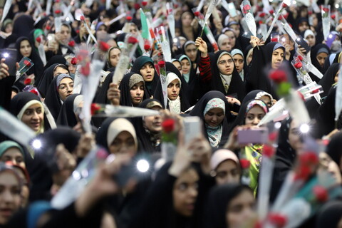 تصاویر/ اجتماع عهد خواهرانه دانشجویان دختر سراسر کشور