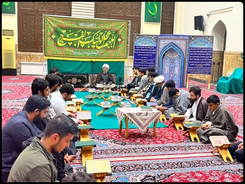 تصاویر/ برنامه هفتگی تلاوت و تدبر قرآن کریم سوره زلزال و العادیات در مدرسه علمیه امام خمینی (ره) گرگان