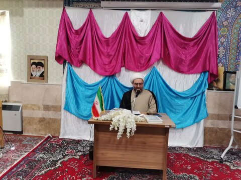 تصاویر نشست موسس و تولیت مدارس علمیه خواهران و برادران نورآباد با خواهران مدرسه ریحانه الرسول(س)شهرستان