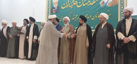 تصاویر/ تجلیل از استادان نمونه مدارس علمیه منطقه کاشان