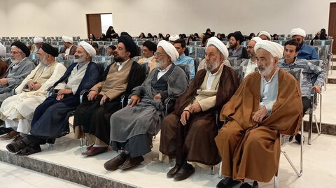 تصاویر/ تجلیل از استادان نمونه مدارس علمیه منطقه کاشان