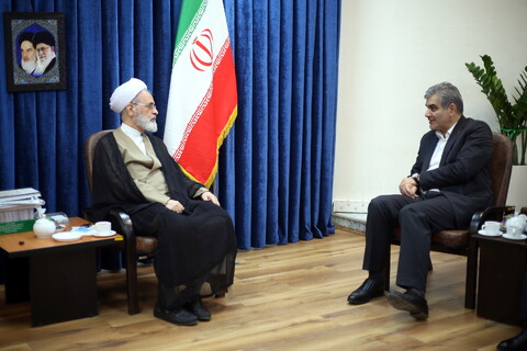 تصاویر/ دیدار مدیرعامل بانک مهر با آیت الله اعرافی