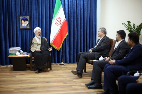 تصاویر/ دیدار مدیرعامل بانک مهر با آیت الله اعرافی