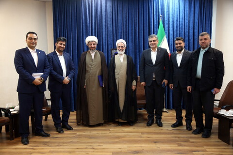 تصاویر/ دیدار مدیرعامل بانک مهر با آیت الله اعرافی