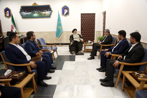 تصاویر/ دیدار مدیرعامل بانک قرض الحسنه مهر ایران با تولیت مسجد مقدس جمکران