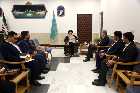 تصاویر/ دیدار مدیرعامل بانک قرض الحسنه مهر ایران با تولیت مسجد مقدس جمکران