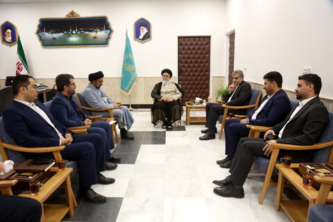 تصاویر/ دیدار مدیرعامل بانک قرض الحسنه مهر ایران با تولیت مسجد مقدس جمکران