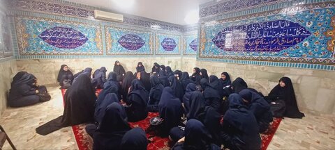 تصاویر/برگزاری پاتوق دخترانه به مناسبت دهه کرامت در ساوه