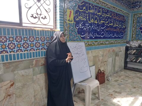 تصاویر/برگزاری پاتوق دخترانه به مناسبت دهه کرامت در ساوه