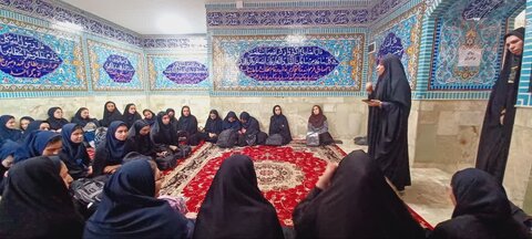 تصاویر/برگزاری پاتوق دخترانه به مناسبت دهه کرامت در ساوه