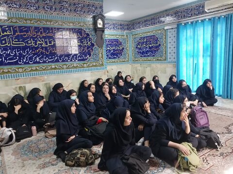 تصاویر/برگزاری پاتوق دخترانه به مناسبت دهه کرامت در ساوه