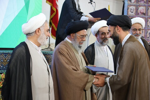 تصاویر / همایش  بزرگداشت اساتید حوزه علمیه استان اصفهان