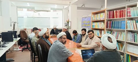 تصاویر / نشست علمی پژوهشی مدرسه علمیه امیرالمؤمنین(ع) آران و بیدگل