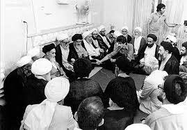 وقتی حوزه صدساله با امام خمینی (ره) قد میکشد 3 وقتی حوزه صدساله با امام خمینی (ره) قد میکشد
