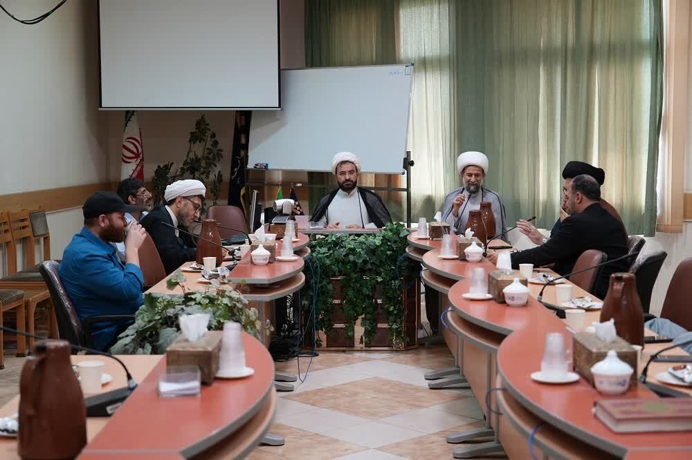 تجلیل از نویسندگان مقالات علمی جامعه المصطفی